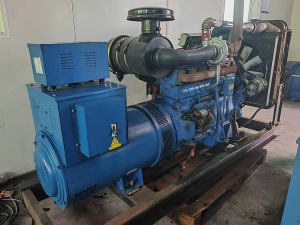 定海100kW柴油发电机组使用多级机油有哪些优缺点？