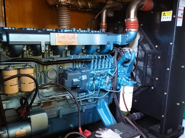 定海磷酸铁锂蓄电池的使用寿命与哪些因素有关？